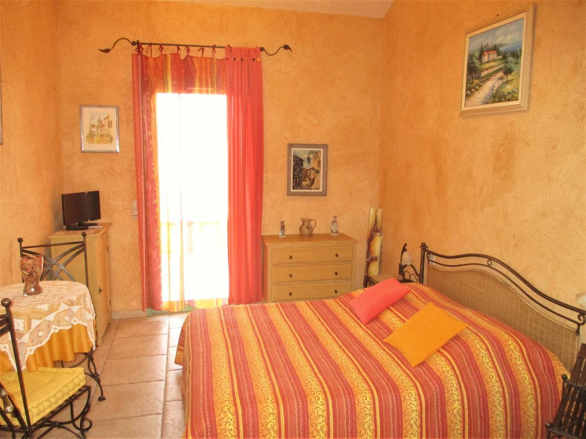 Bed and Breakfast Les Mimosas Ментона Экстерьер фото